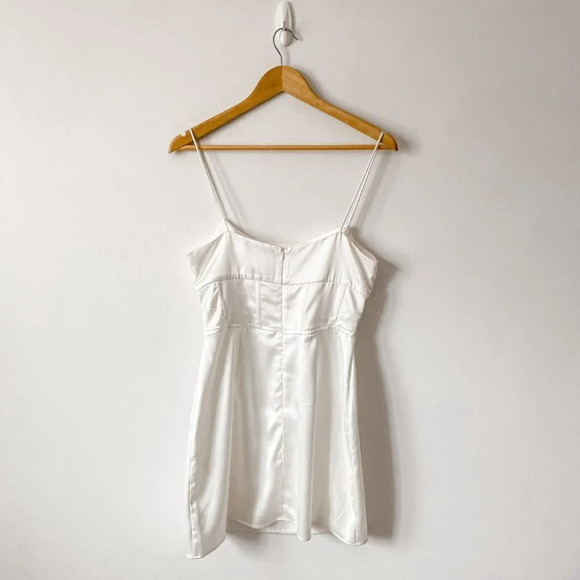 Zara Satin Effect  Corset Mini Dress White Size Medium Blogger Fav - Picture 7 of 8